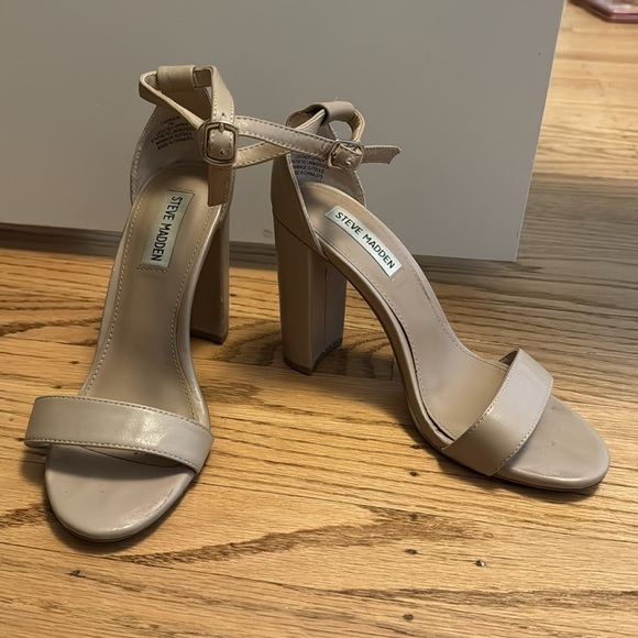 Steve Madden Carson Nude Leather Heel - Picture 1 of 3